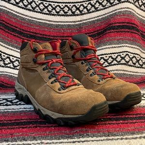 Columbia Men's Newton Ridge Plus II size 11 hiking boots